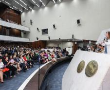 Cuida + Paraná: Governo anuncia evento para gestores de políticas públicas para mulher