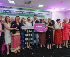 Ratinho Junior sanciona nova lei e mulheres vítimas de violência receberão auxílio do Estado