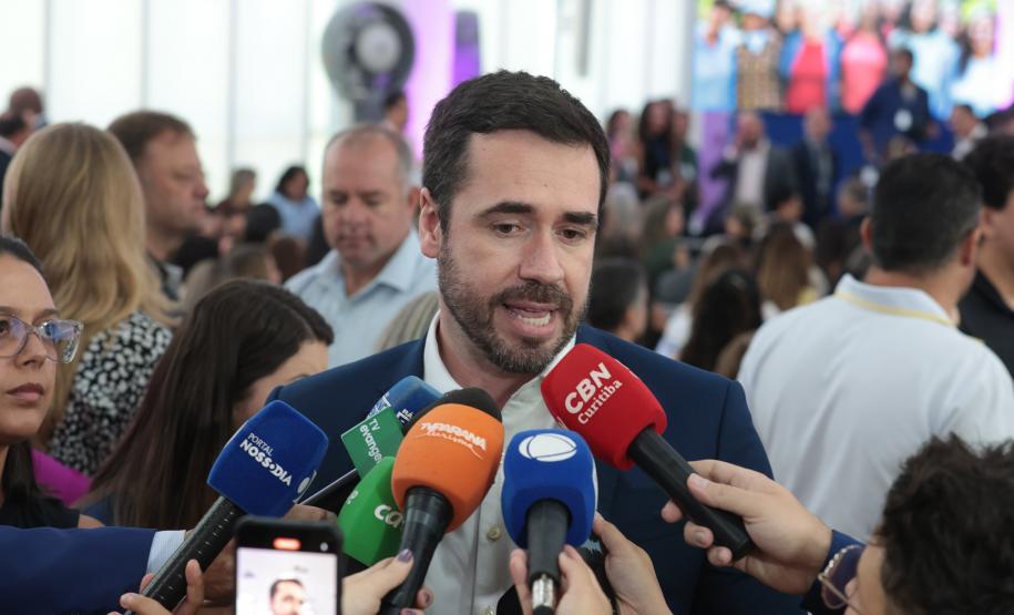 Ratinho Junior sanciona nova lei e mulheres vítimas de violência receberão auxílio do Estado